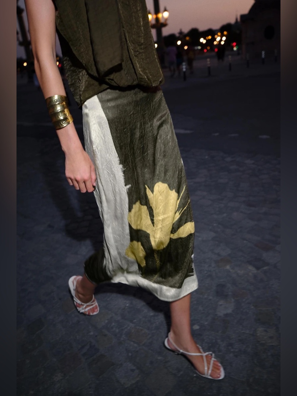 NWT Zara Woman Floral PRINTED WRINKLED EFFECT MIDI SKIRT Size XL - Picture 3 of 11